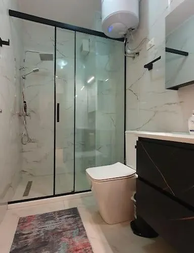 Luxury At Marini's Apartman Tirana