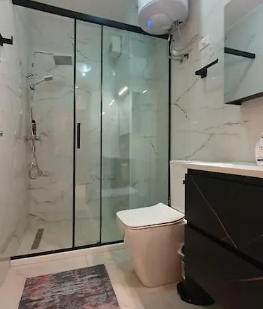 Luxury At Marini's Apartman Tirana